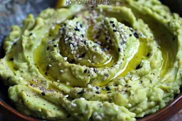 طريقة عمل سلطة الأفوكادو بالطحينة